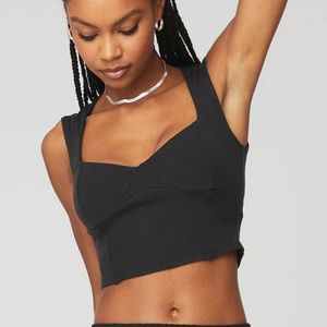 NWOT Alo Sweetheart Short Sleeve Top